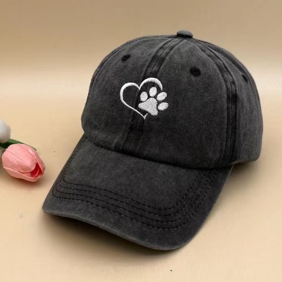 NWT Paw Embroidered Baseball Cap, 100% cotton, Adjustable Fit - Picture 2 of 3
